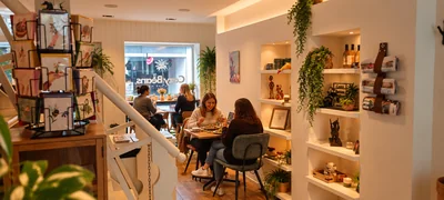 Warme gesprekken bij Cozy Beans